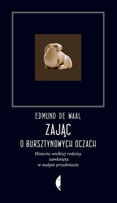 Zając o bursztynowych oczach.