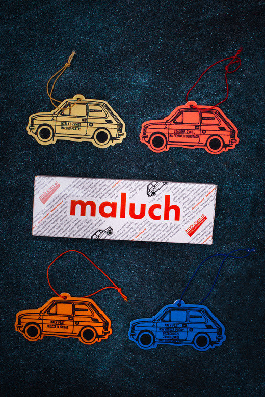 okładka „Maluch” – kolekcjonerskie zawieszki zapachowe (4 szt.) książka