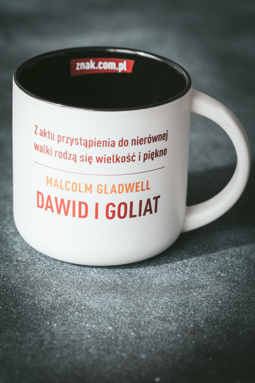 okładka Malcolm Gladwell, „Dawid i Goliat” - kubek motywacyjny książka