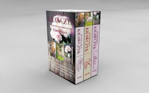 okładka Pakiet Uśmiech losu: Kamienica pod Szczęśliwą Gwiazdą, Dobre uczynki, Szczęście na wyciągnięci książka | Agnieszka Krawczyk