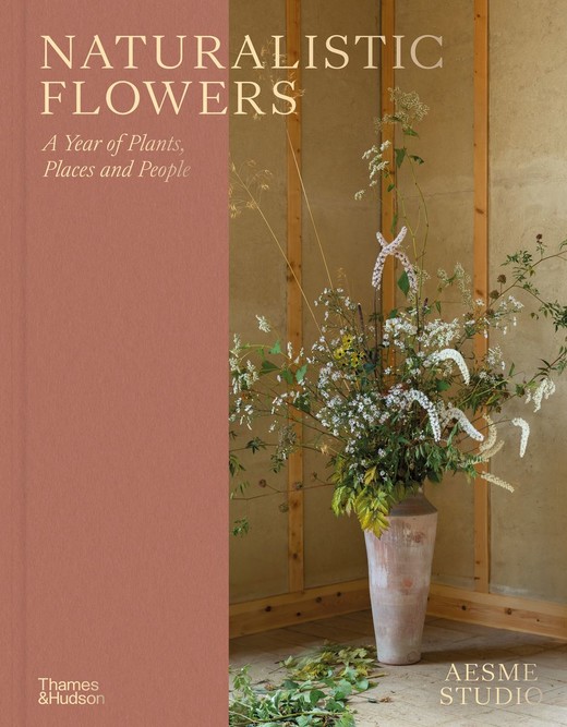 okładka Naturalistic Flowers książka | Alexandra Nutting